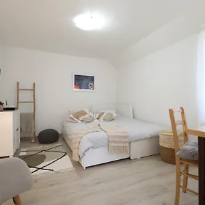 Mir Apartment
