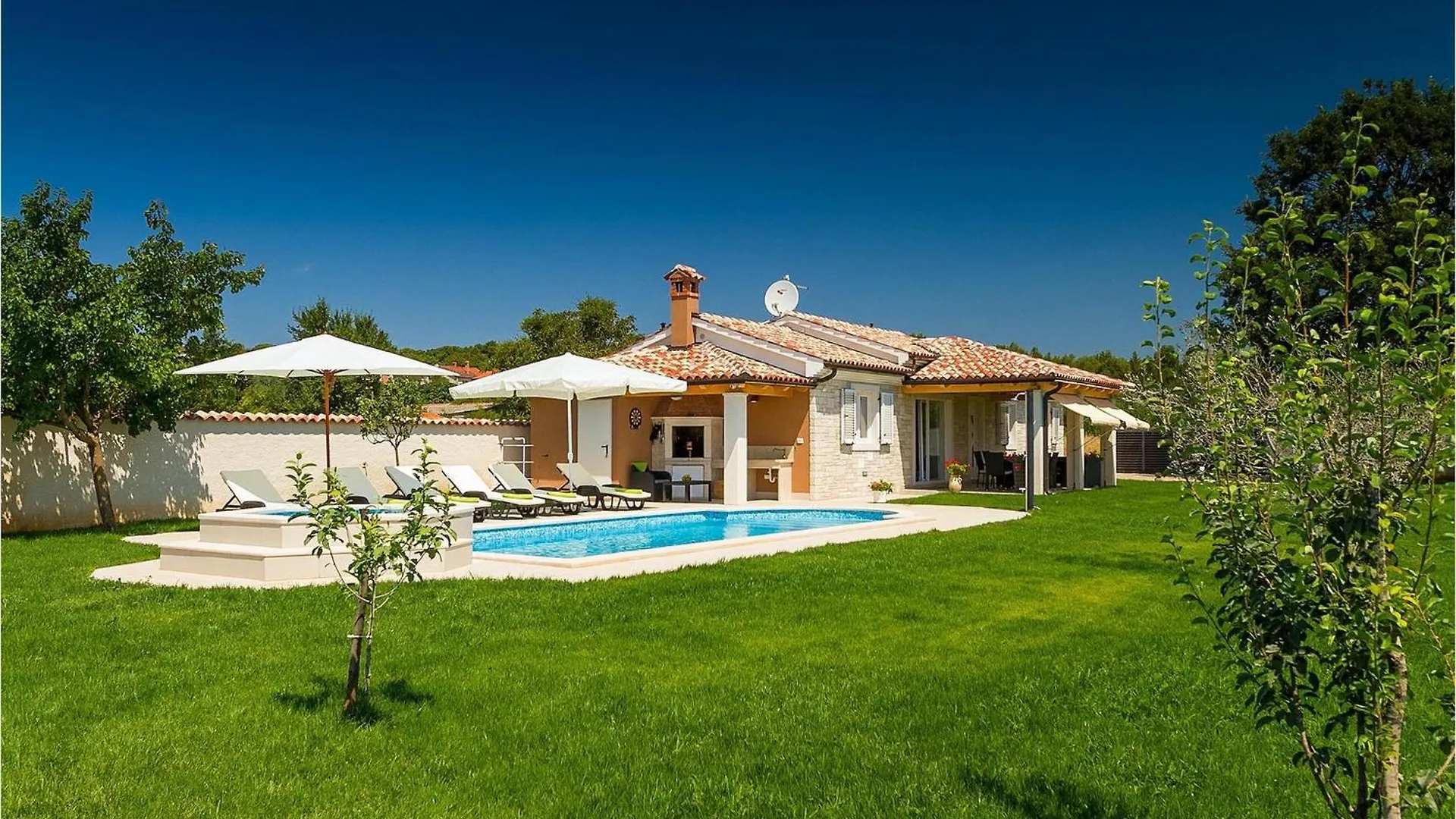 Villa Nera Pula